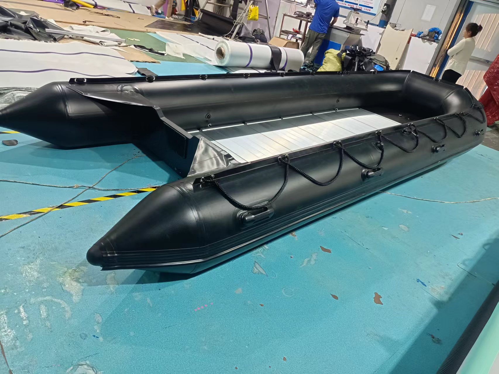 قارب صيد قابل للنفخ مصنوع من م - مراجعة Fishing Boat Aluminum وسعره
